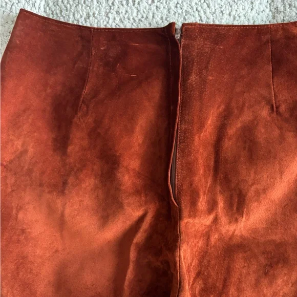 Danier Suede Leather pant - Picture 5 of 7